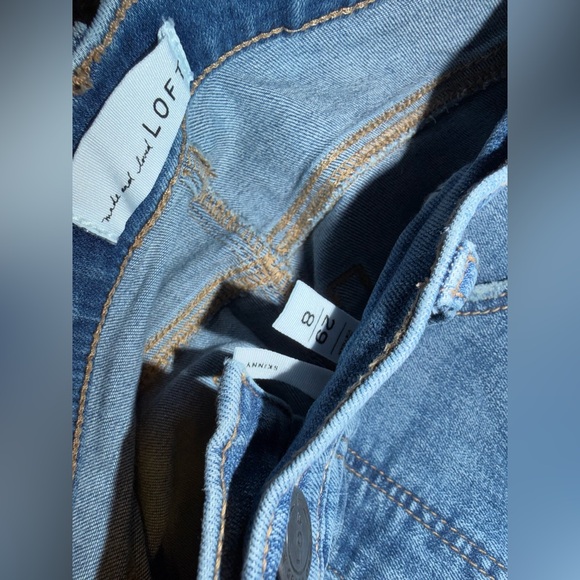 NWOT LOFT Black Floral Embroidery Cuffed Skinny Jeans Size 28 - Picture 5 of 8